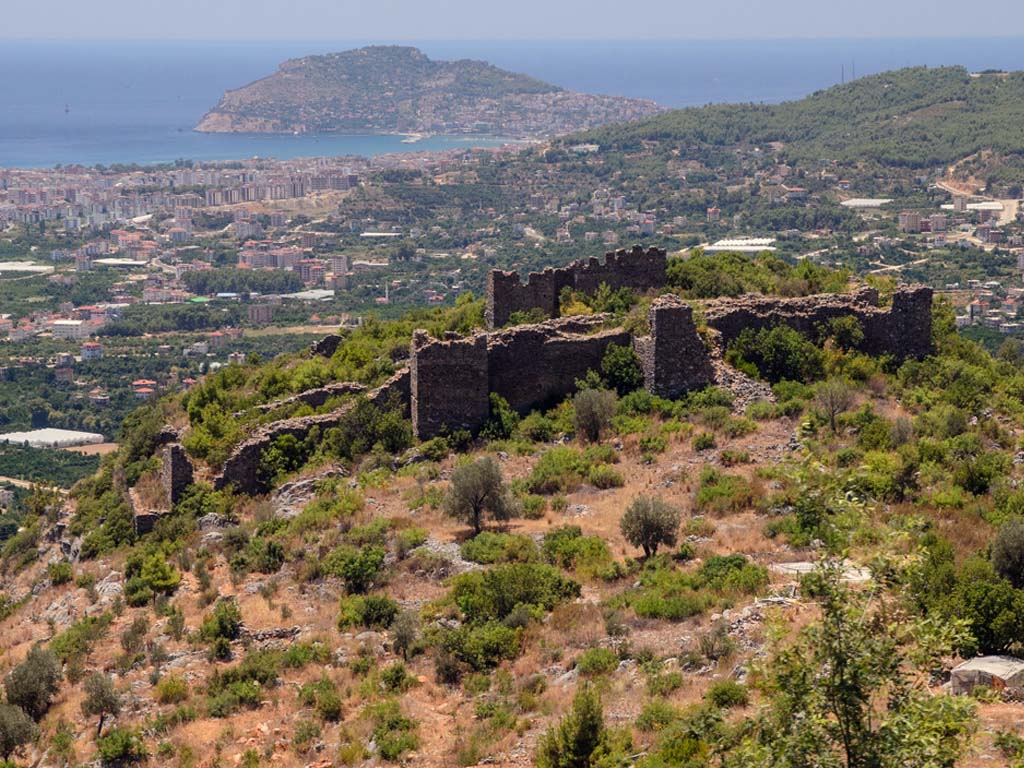 Alanya'nın Tarihi İzlerinde Yolculuk - Kızılcaşehir Kalesi